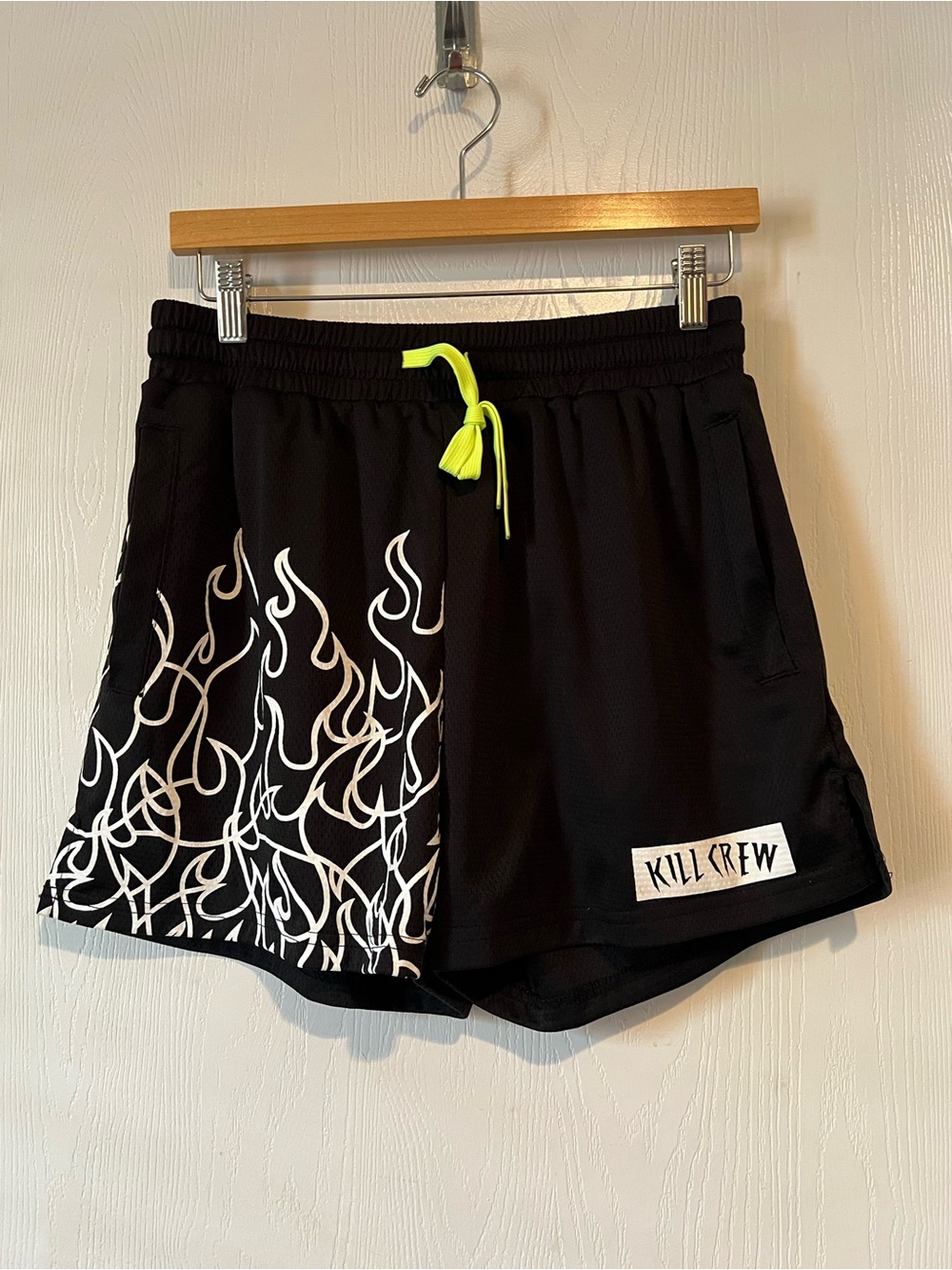 KillCrew Muay Thai Flame Shorts Mid Thigh Cut Black & White Sz L